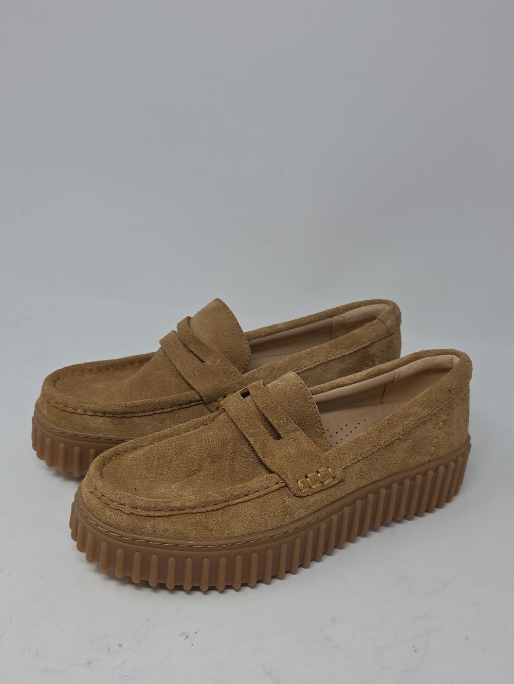 Clarks Torhill Penny Warm Sand Suede Platform Loafers Size 9.5